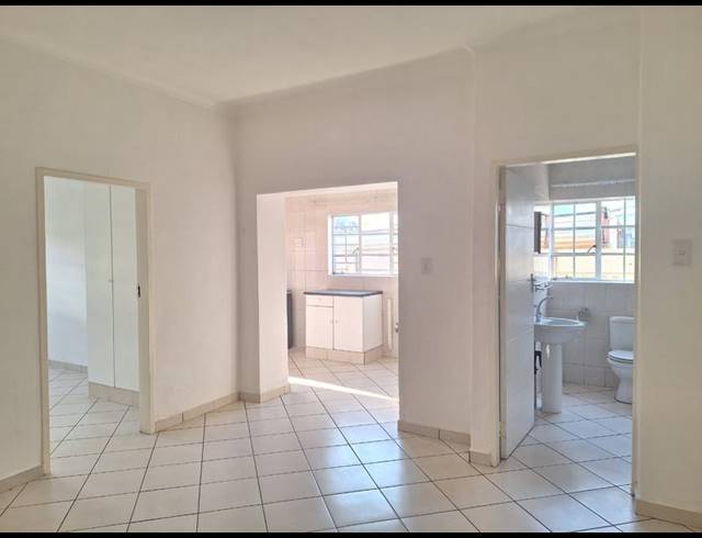 2 BEDROOM PROPERTY TO RENT IN BRENTHURST